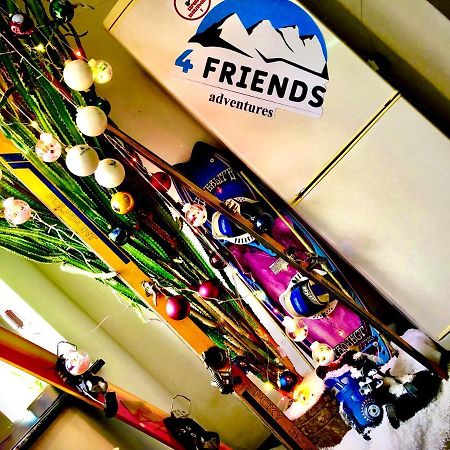 4 Friends Hostel Erévan Extérieur photo