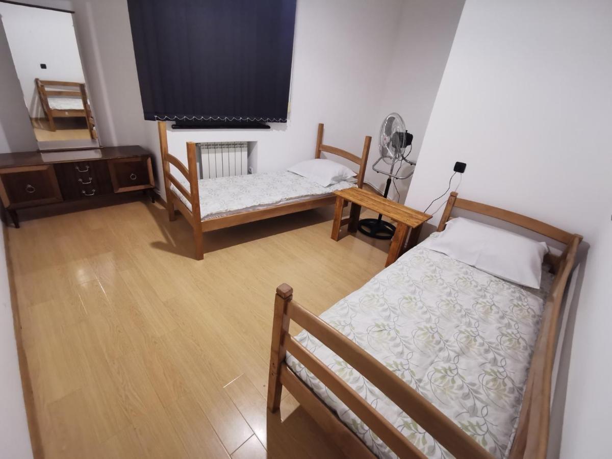 4 Friends Hostel Erévan Extérieur photo