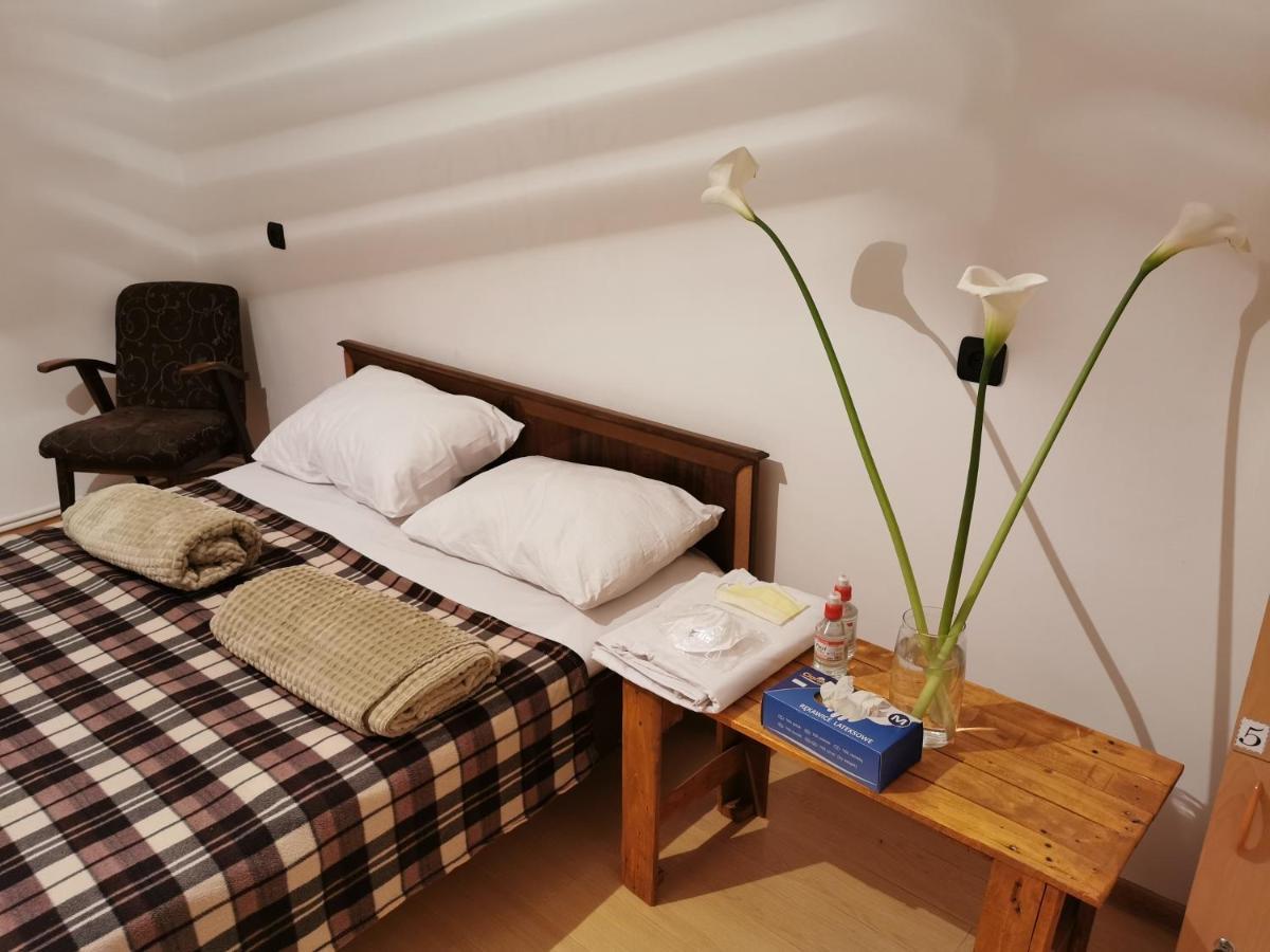 4 Friends Hostel Erévan Extérieur photo