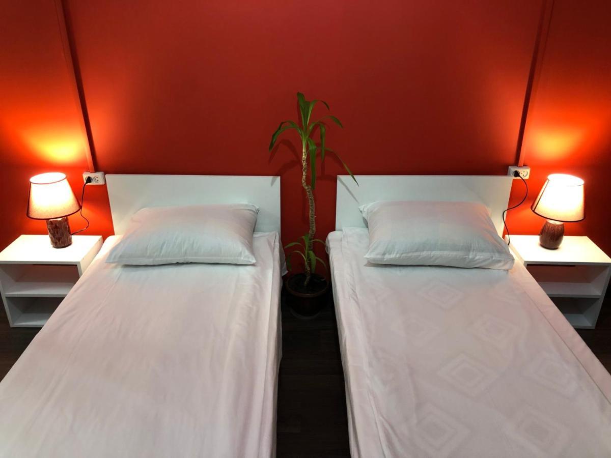 4 Friends Hostel Erévan Extérieur photo